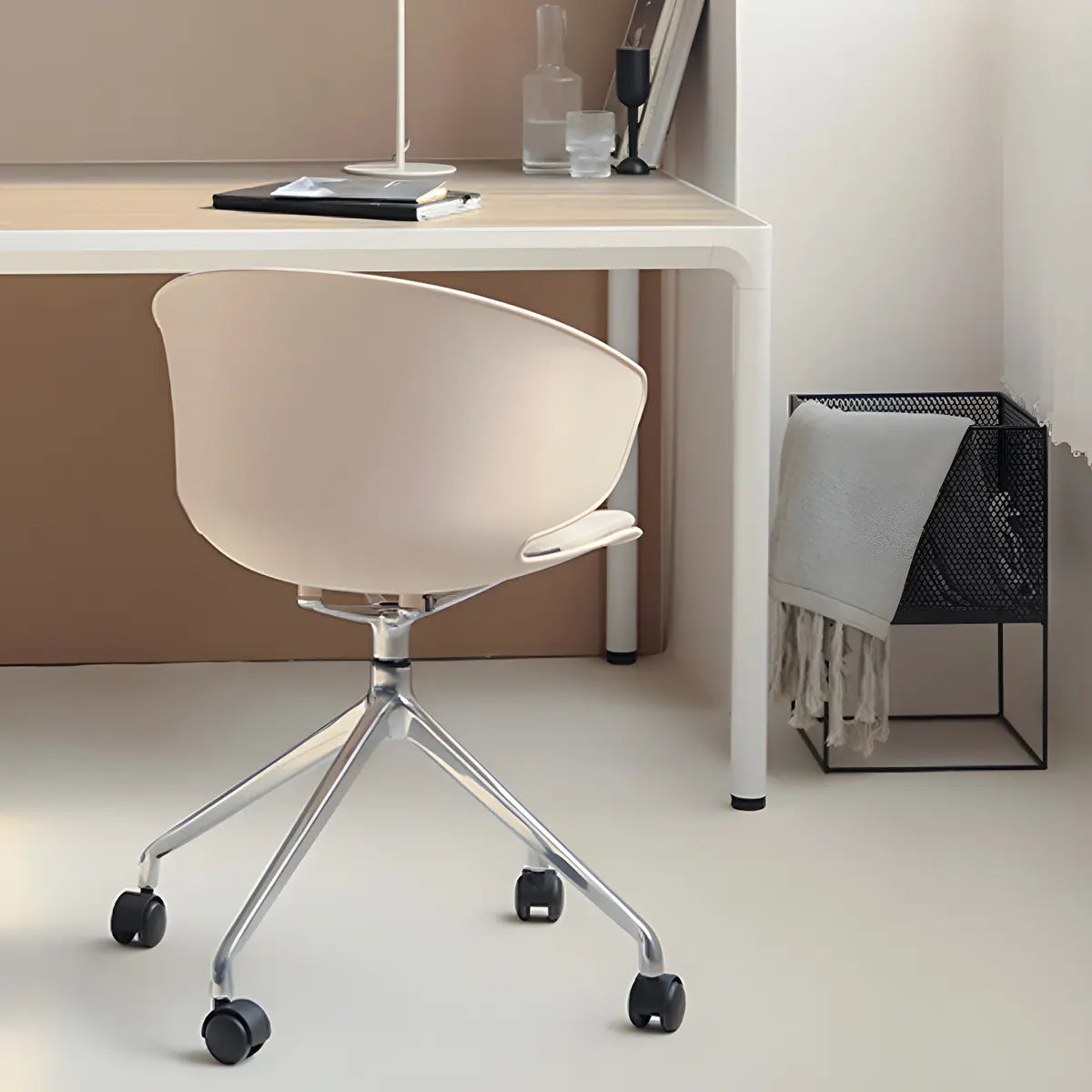 Modern Black Ergonomic Swivel Plastic Office Chair Image - 13
