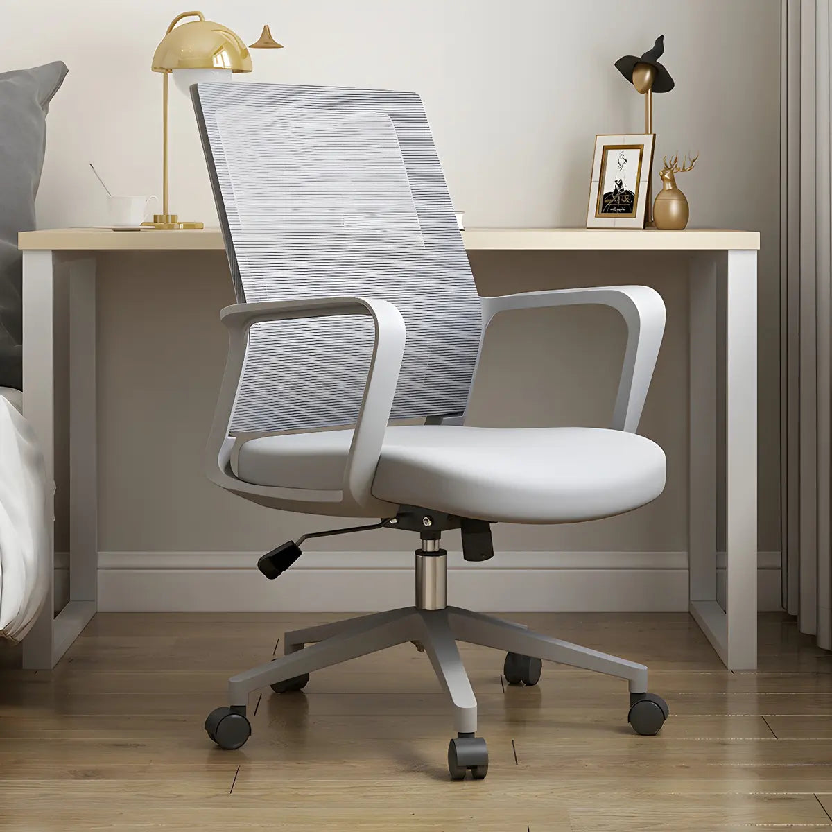 Modern Ergonomic Mesh Grey Office Chair with Wheels Image - 1