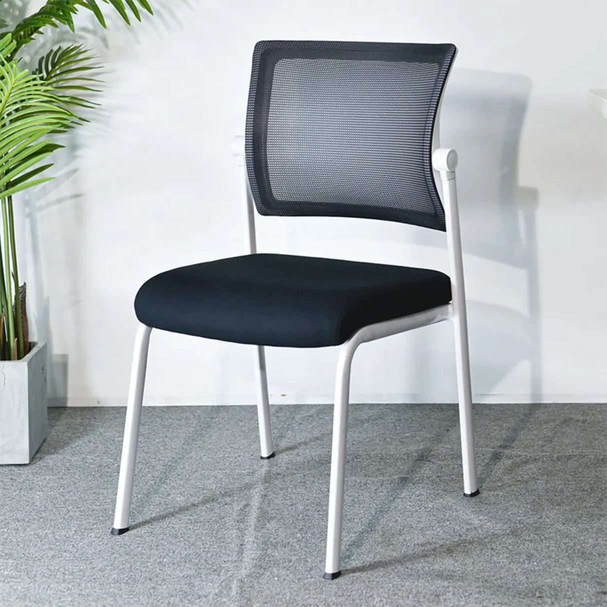 Modern Mesh Metal Frame Black Ergonomic Office Chair Image - 2