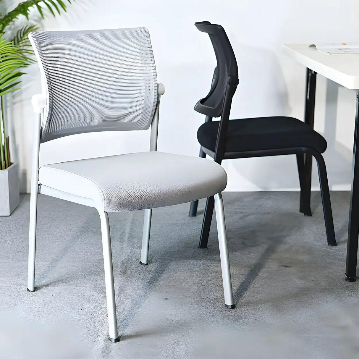 Modern Mesh Metal Frame Black Ergonomic Office Chair Image - 4
