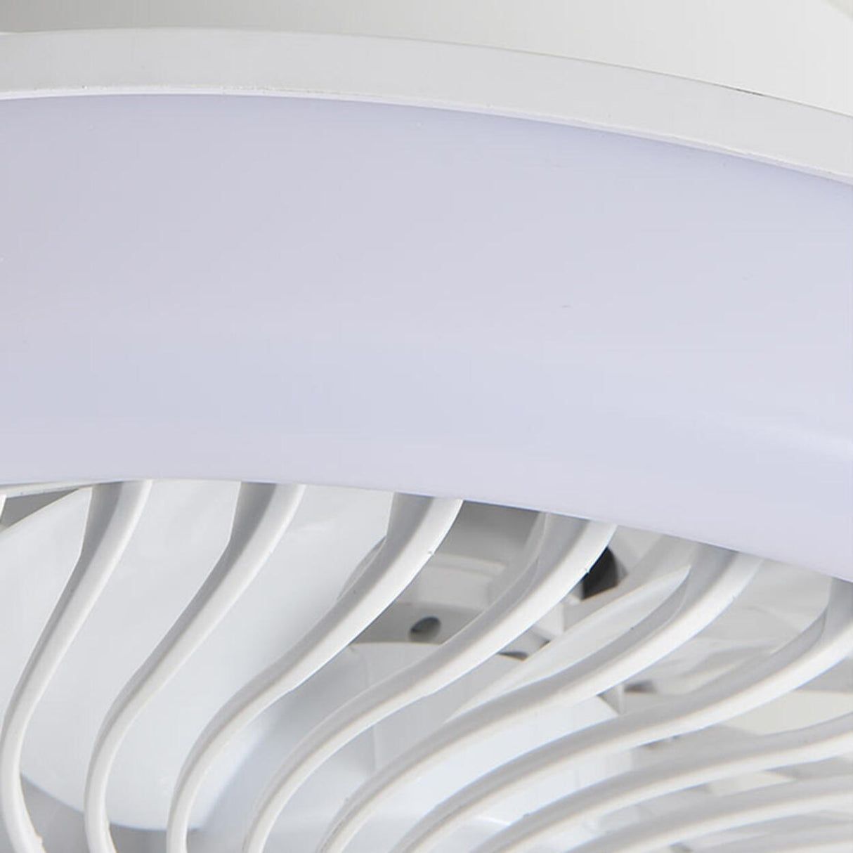Modern Simple Flush-Mounted Round Ceiling Fan Light Image - 14