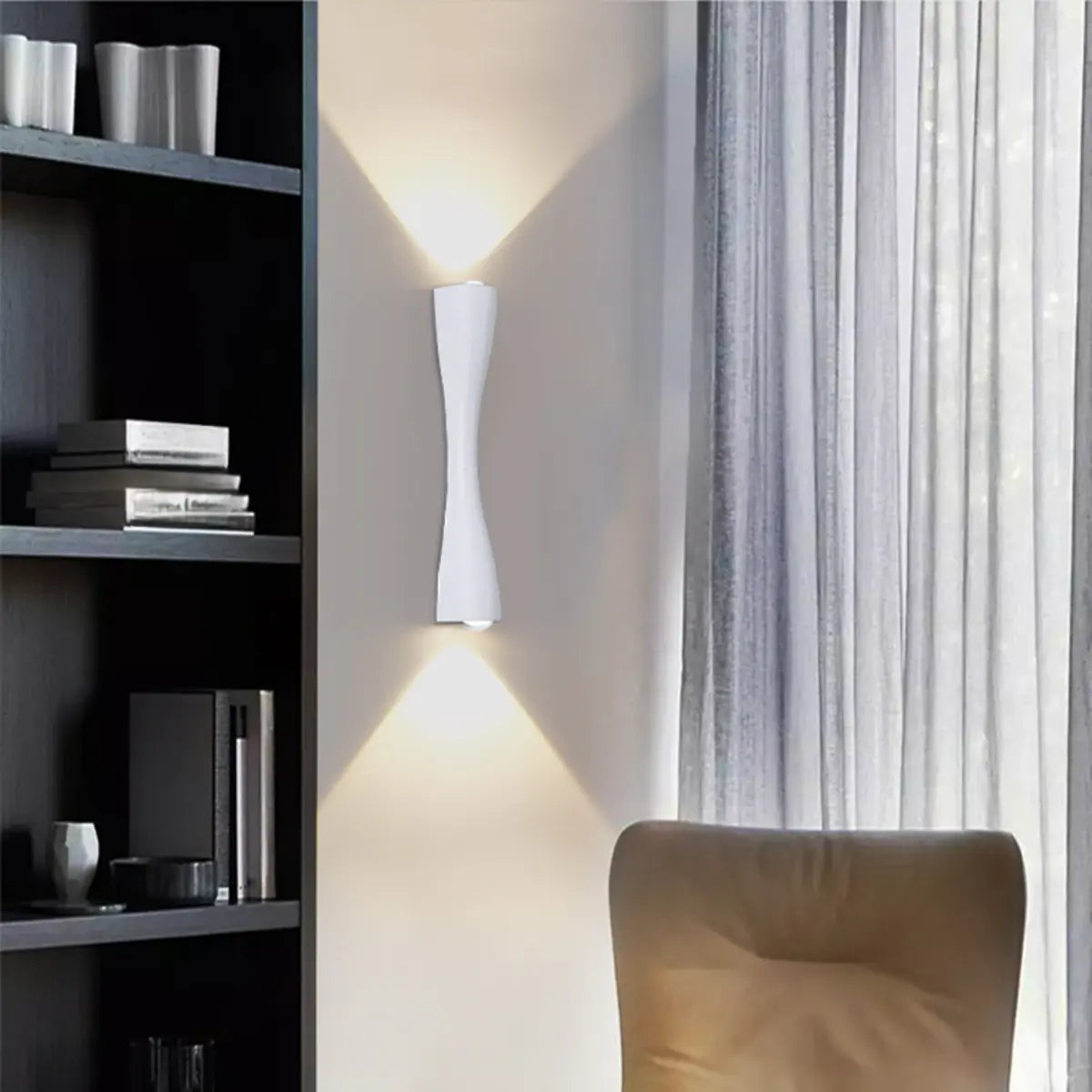 Minimalist Geometric Metal Up Down Wall Sconce Image - 6