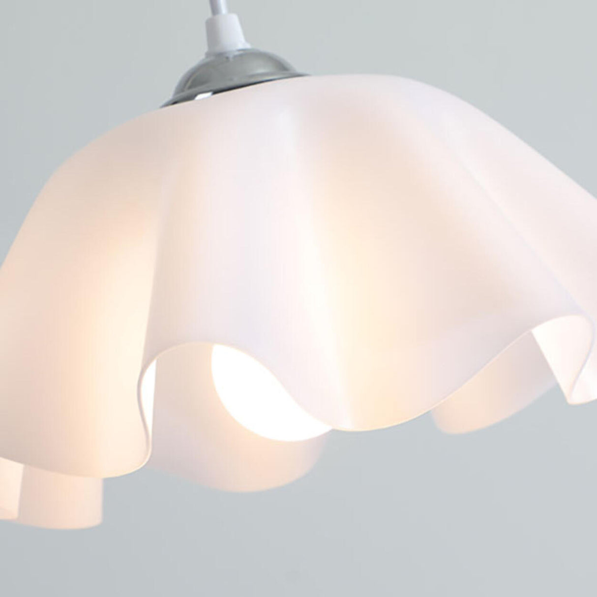 Modern White Floral Bedside Arc Metal Floor Lamp Image - 5