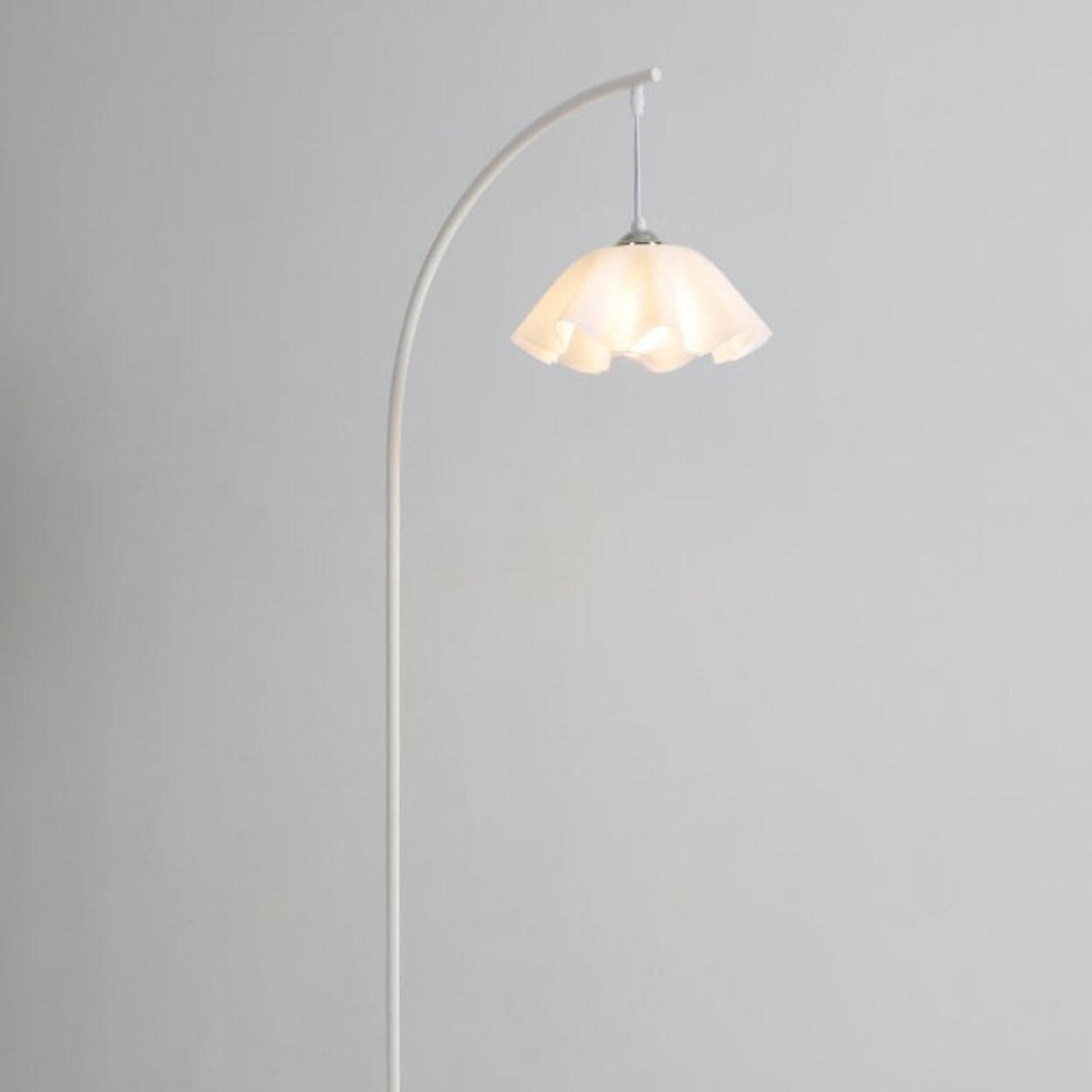 Modern White Floral Bedside Arc Metal Floor Lamp Image - 8