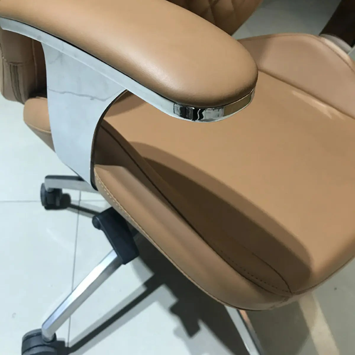 Modern Yellow Ergonomic Seat Swivel Leather Office Chair Image - 8