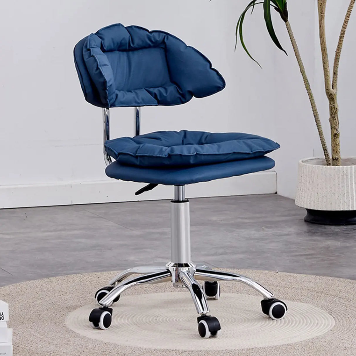 Multi-Color Ergonomic Leather Rotatable Office Chair Image - 14