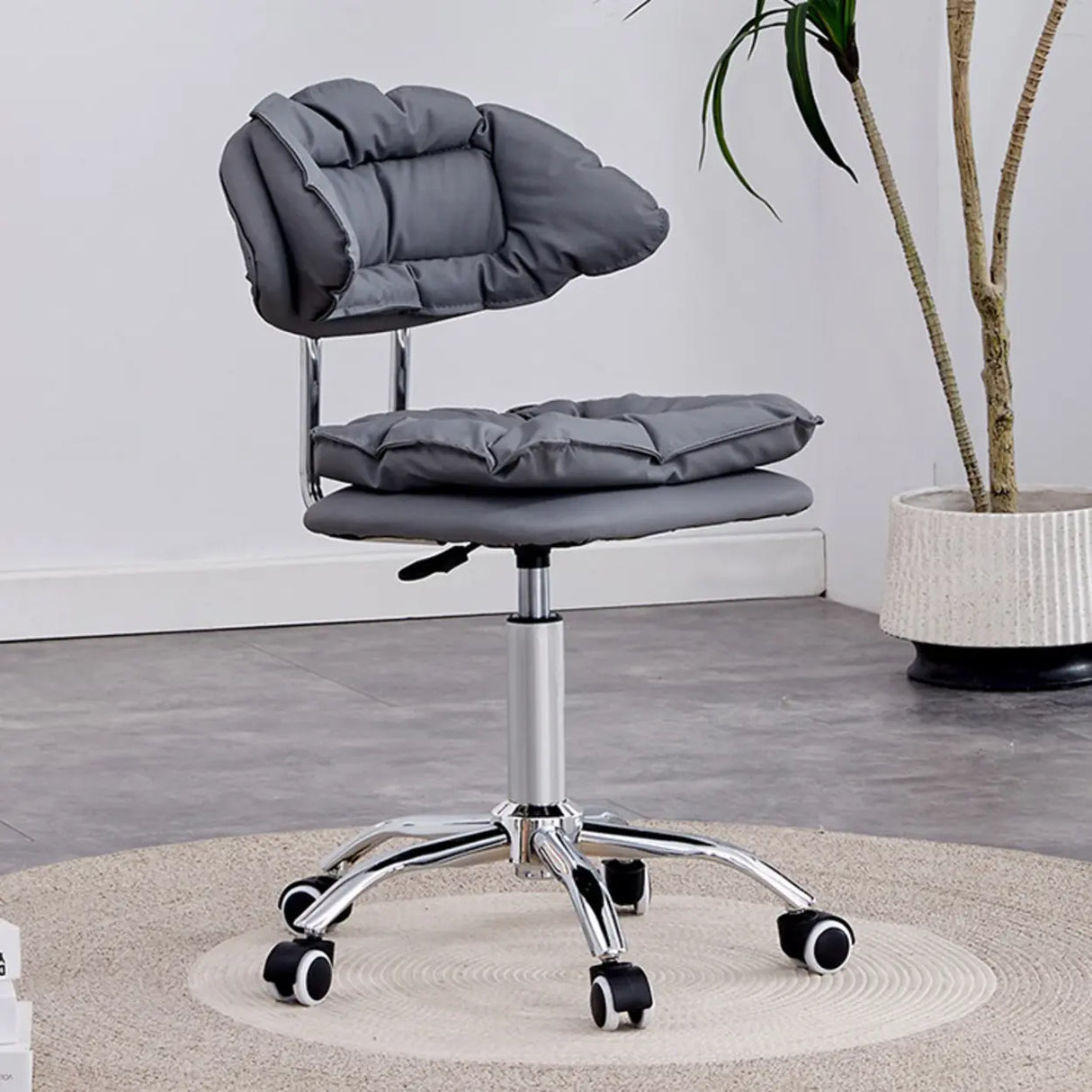 Multi-Color Ergonomic Leather Rotatable Office Chair Image - 3