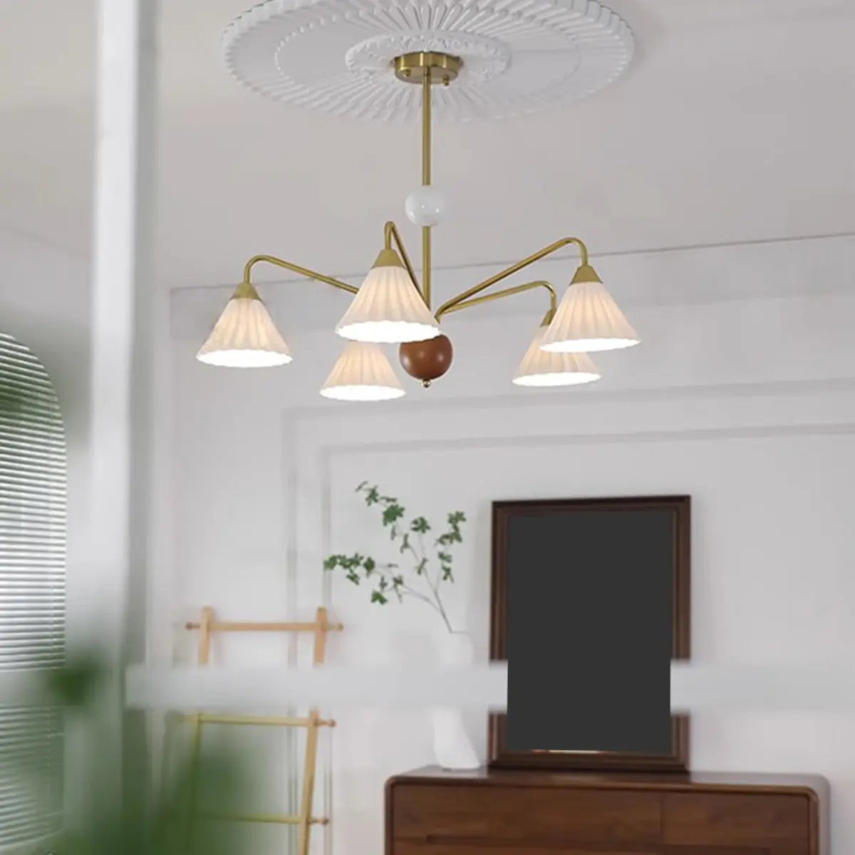 Nordic Cone Ceramics Living Room White 5-Light Chandelier Image - 12