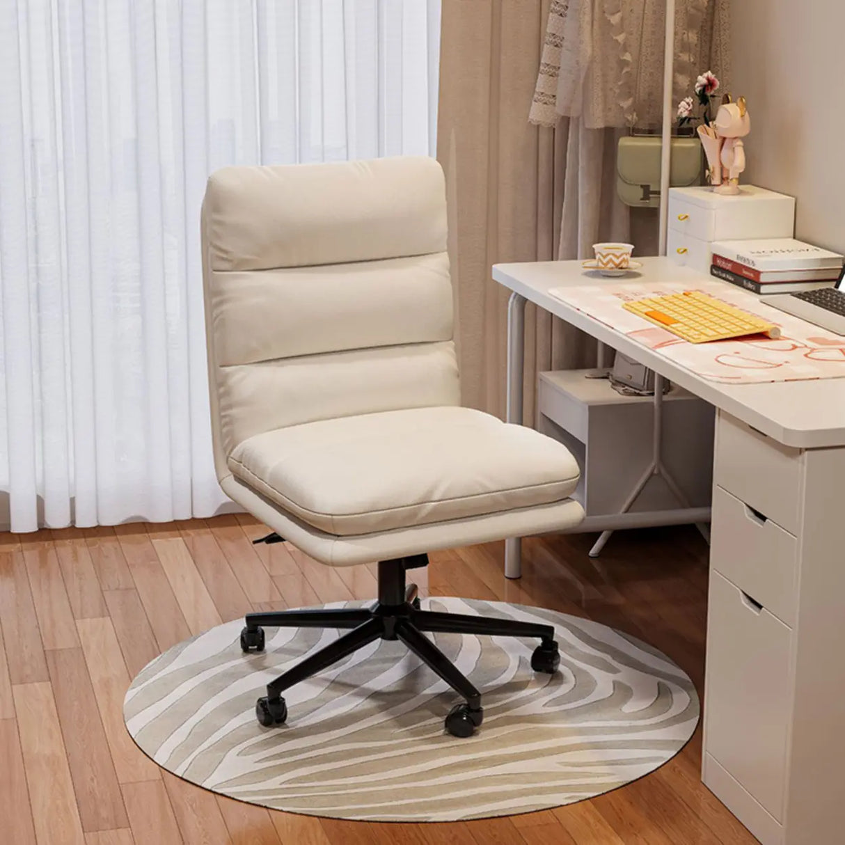 Nylon Frame Swivel Faux Leather Office Chair with Casters Image - 13