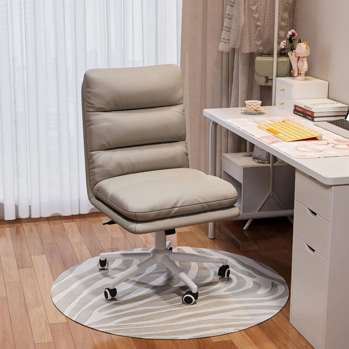 Nylon Frame Swivel Faux Leather Office Chair with Casters Image - 7