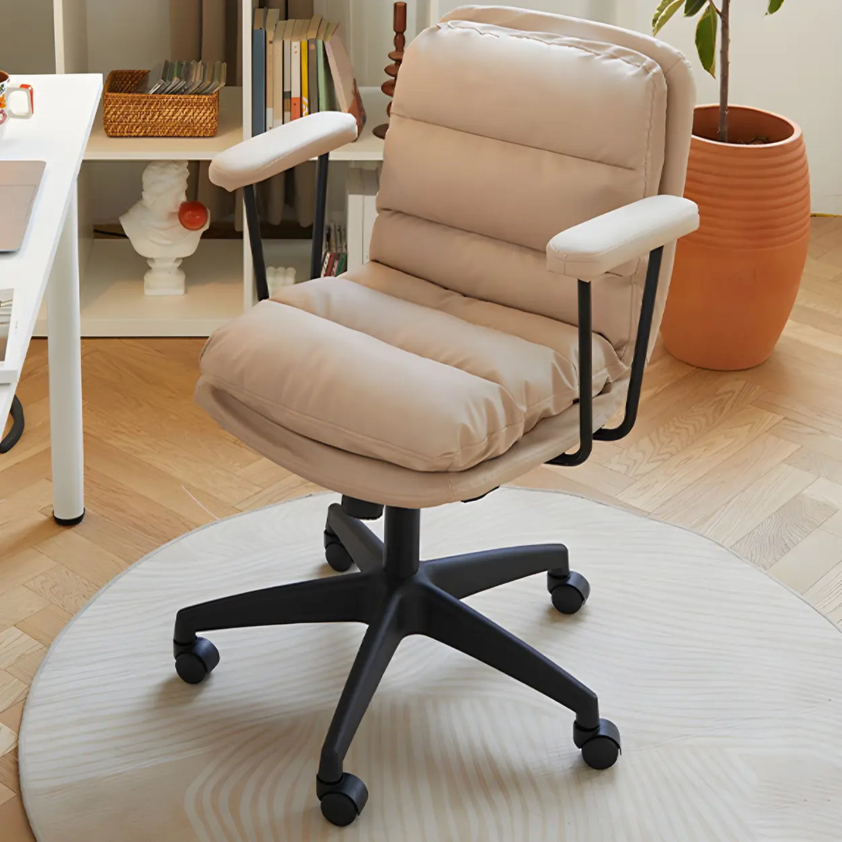 Off-White Ergonomic Modern Swivel PU Leather Office Chair Image - 5