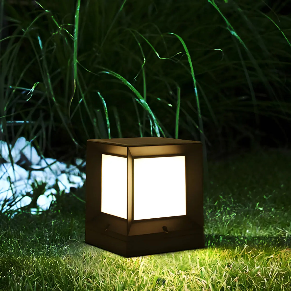 Outdoor Solar Simple Cube Metal Waterproof Pillar Light Image - 11