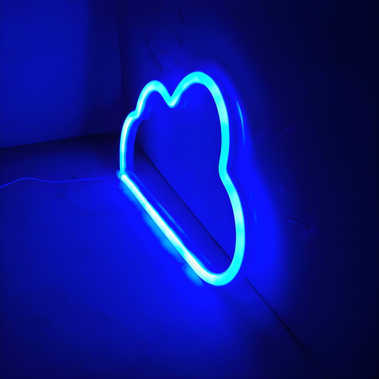 Plastic White Cloud USB Plug Night Light Rechargeable Image - 5