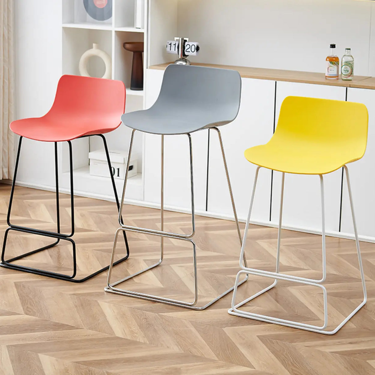 Saddle Low Back Metal Sled Base Bar Stool with Footrest Image - 3