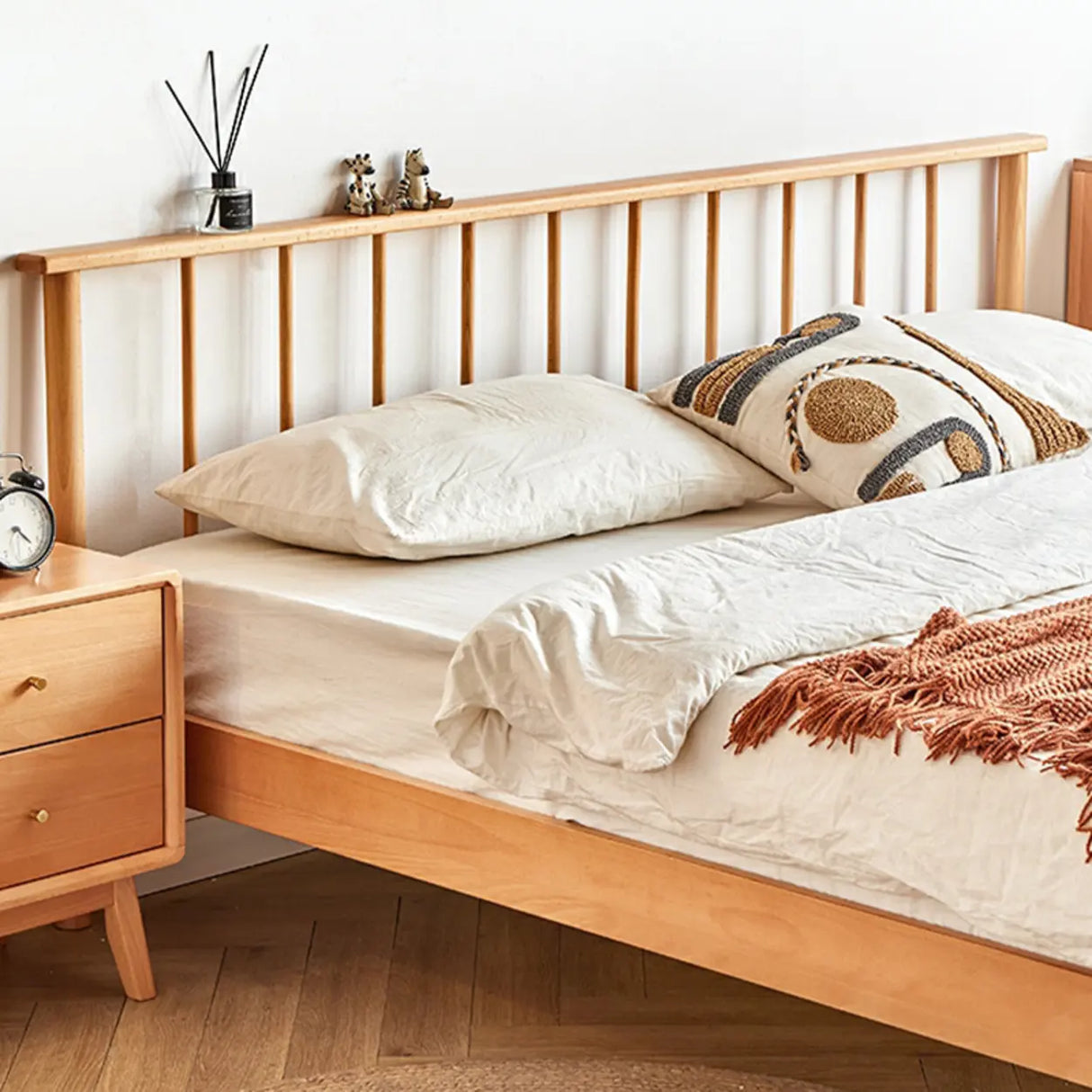 Scandinavian Wood Color Queen Headboard Wood Slat Bed Image - 8