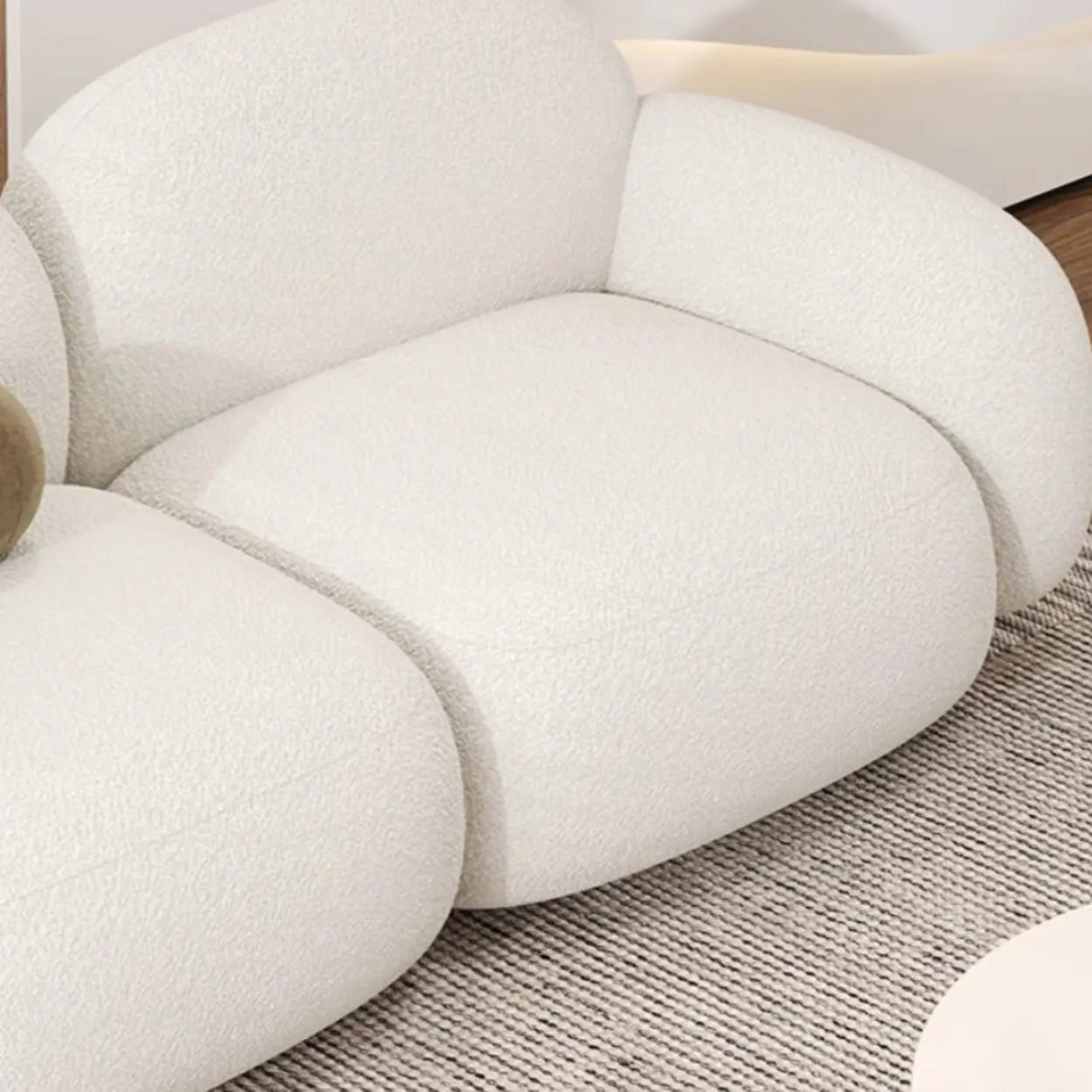 Scratch Resistant Sherpa Concealed Support Loveseat Image - 7