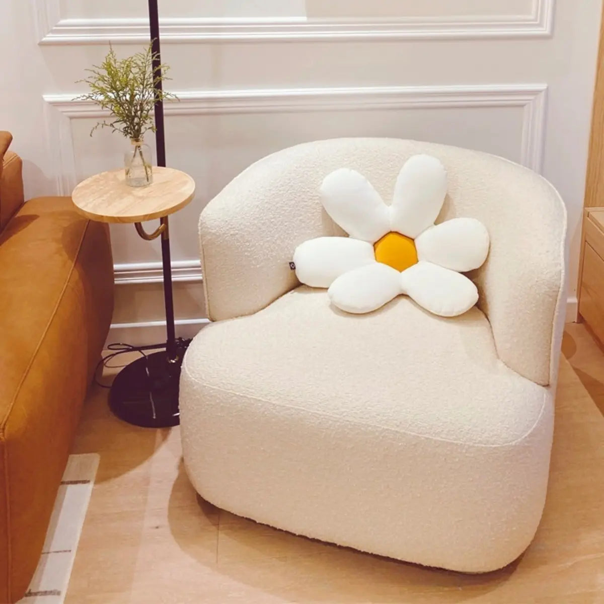 Scratch Resistant White Sherpa Fixed Back Barrel Chair Image - 1