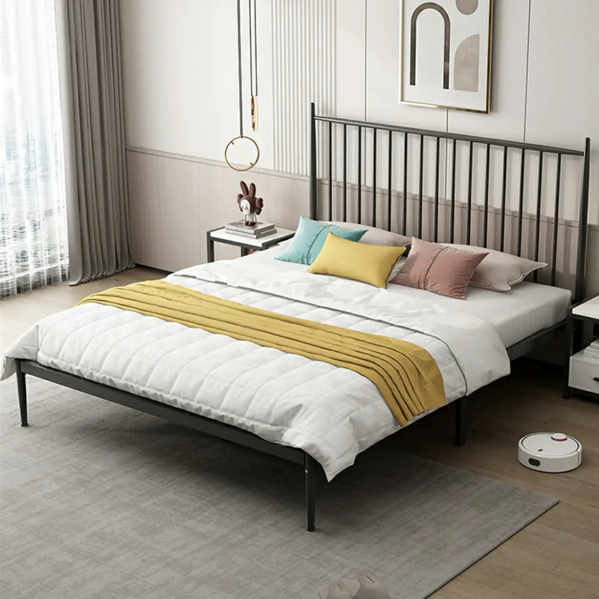 Simple Black Queen Metal Headboard Modern Open-Frame Bed Image - 1
