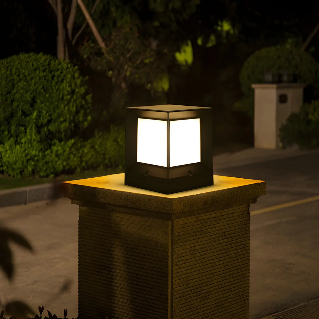Simple Blank Outdoor Cube Metal Patio Column Light Image - 3