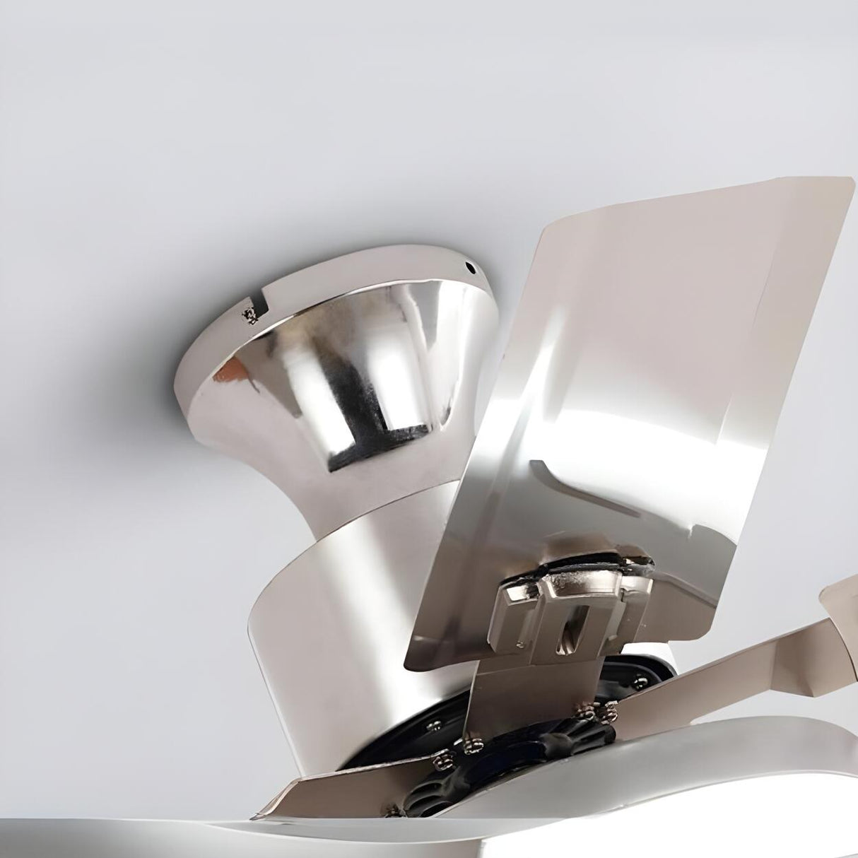 Simple Stylish Steel 5-Blade Ceiling Fan with Light Image - 10