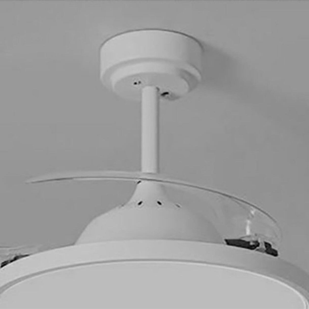 Simple White Round Modern Ceiling Fan with LED Light Image - 8