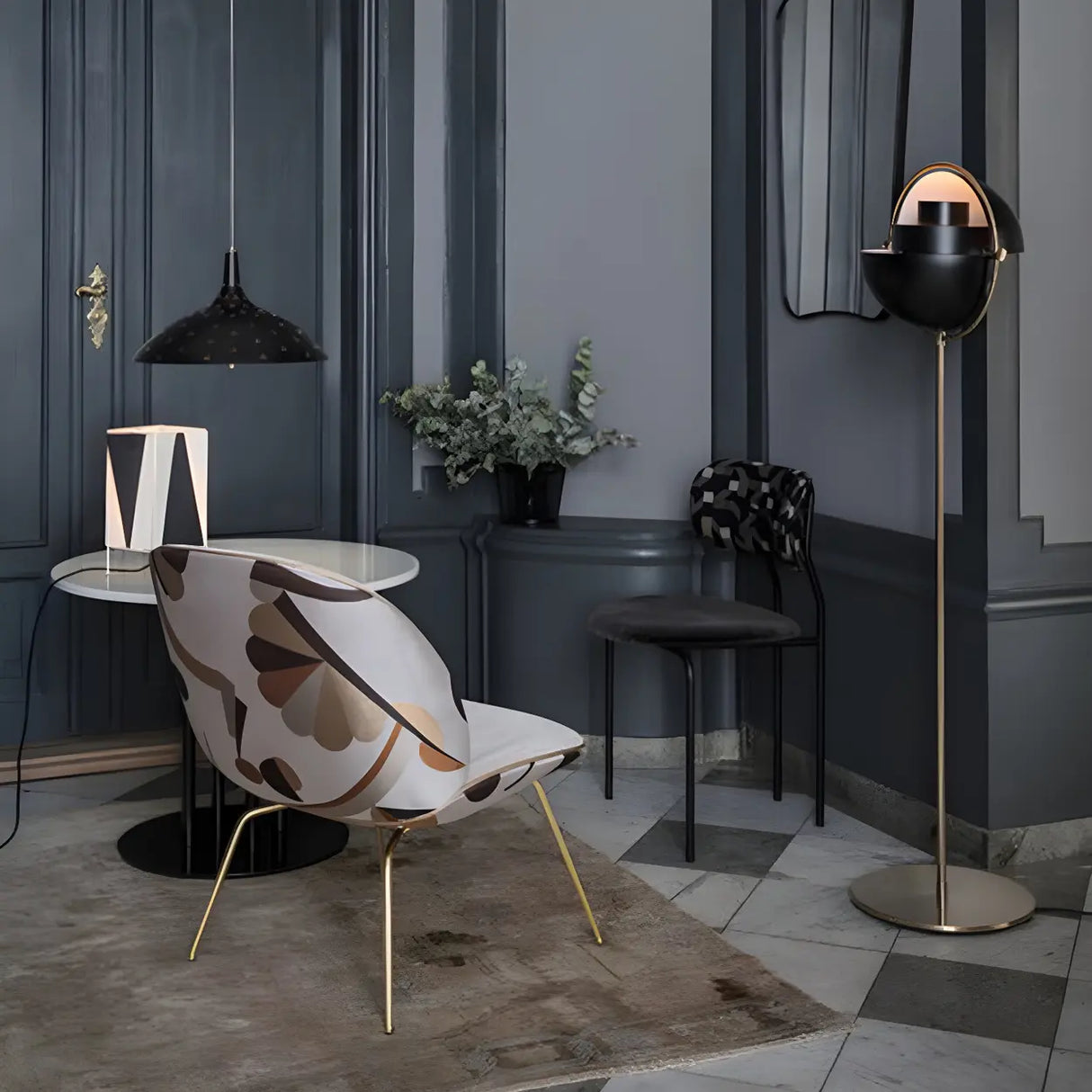 Stylish Gold Finish Spherical Metal LED Floor Lamp Image - 15