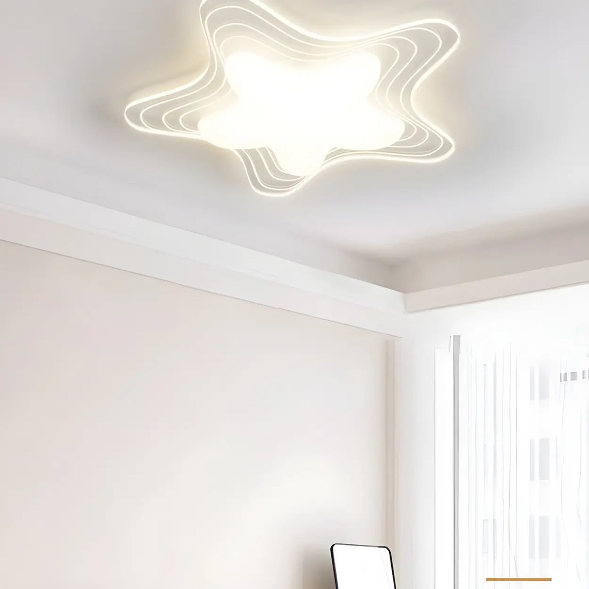 Stylish White Star-Shaped LED Flush Mount Ceiling Light Image - 3