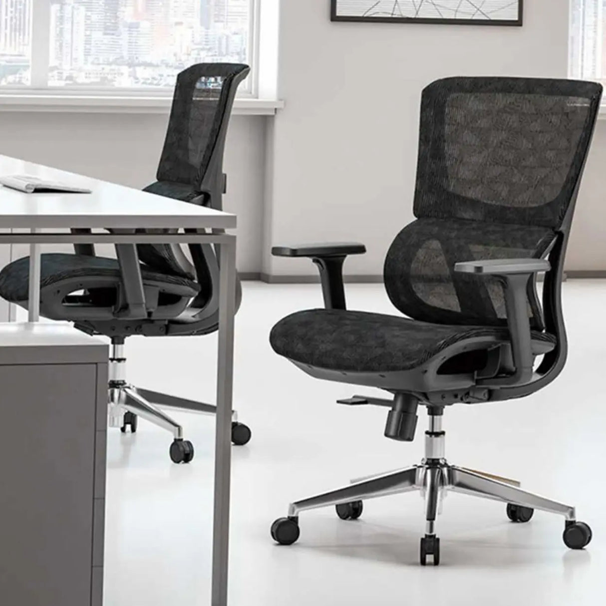 Swivel Ergonomic Black Mesh Lumbar Support Office Chair Image - 4