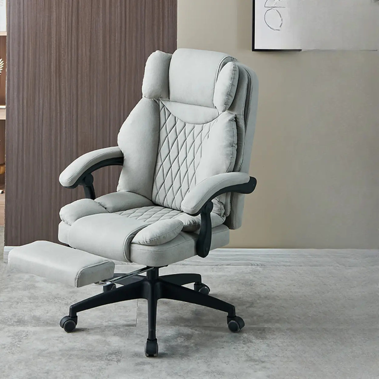 Swivel Executive Reclining Leather Footrest Office Chair Image - 3
