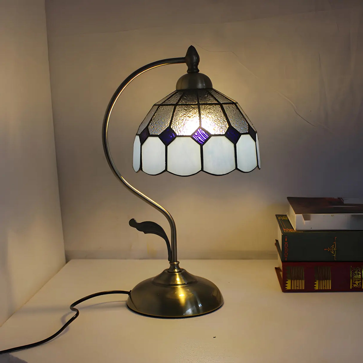 Tiffany Floral Curved Brass Table Lamp Multi-Color 1 Bulb Image - 12