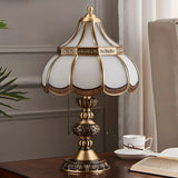 Traditional Brass Scalloped Glass Pull Chain Table Lamp Image - 5