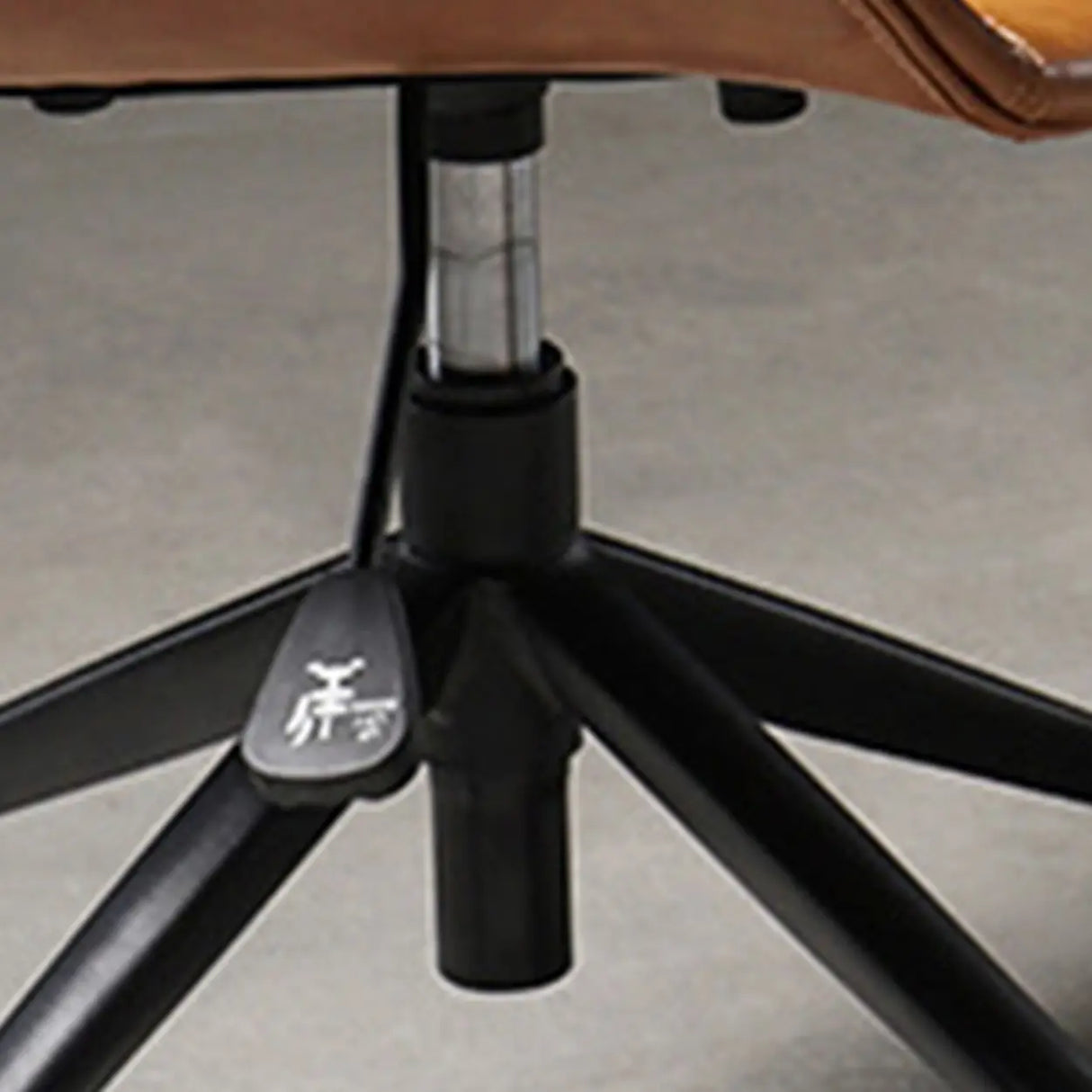 Trendy Adjustable Seat Height Ergonomic Metal Office Chair Image - 17
