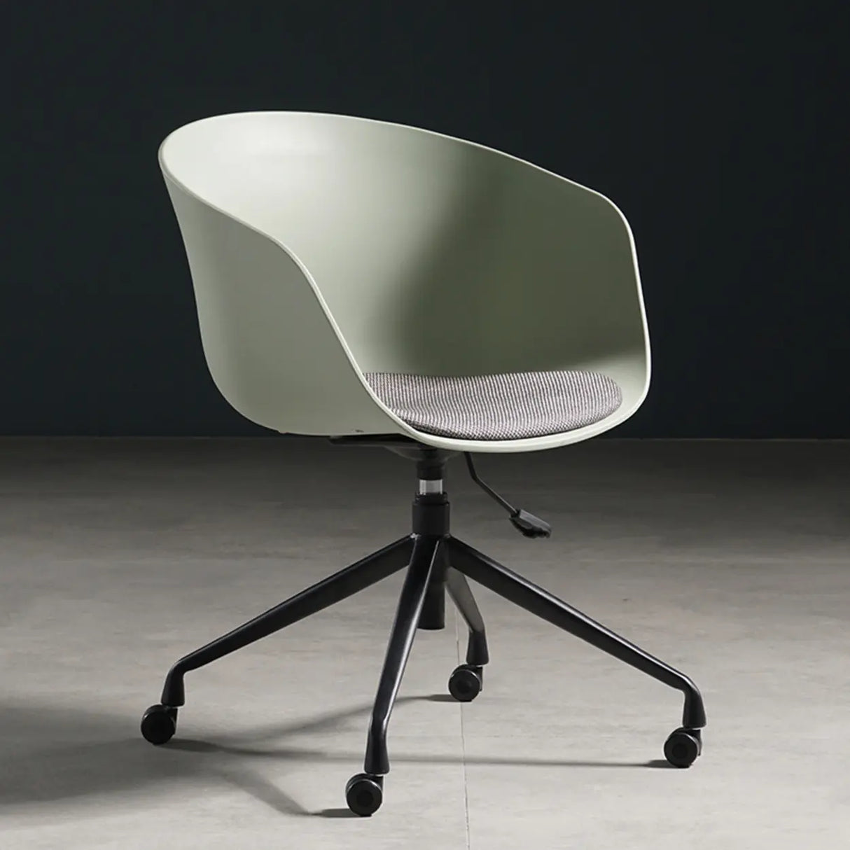 Trendy Adjustable Seat Height Ergonomic Metal Office Chair Image - 21