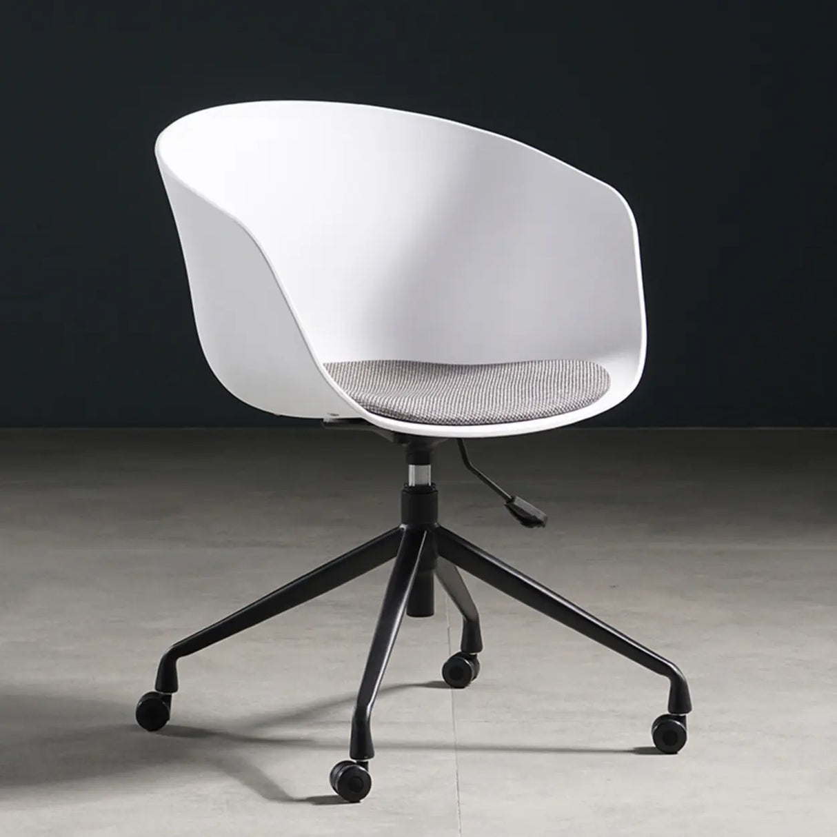 Trendy Adjustable Seat Height Ergonomic Metal Office Chair Image - 26