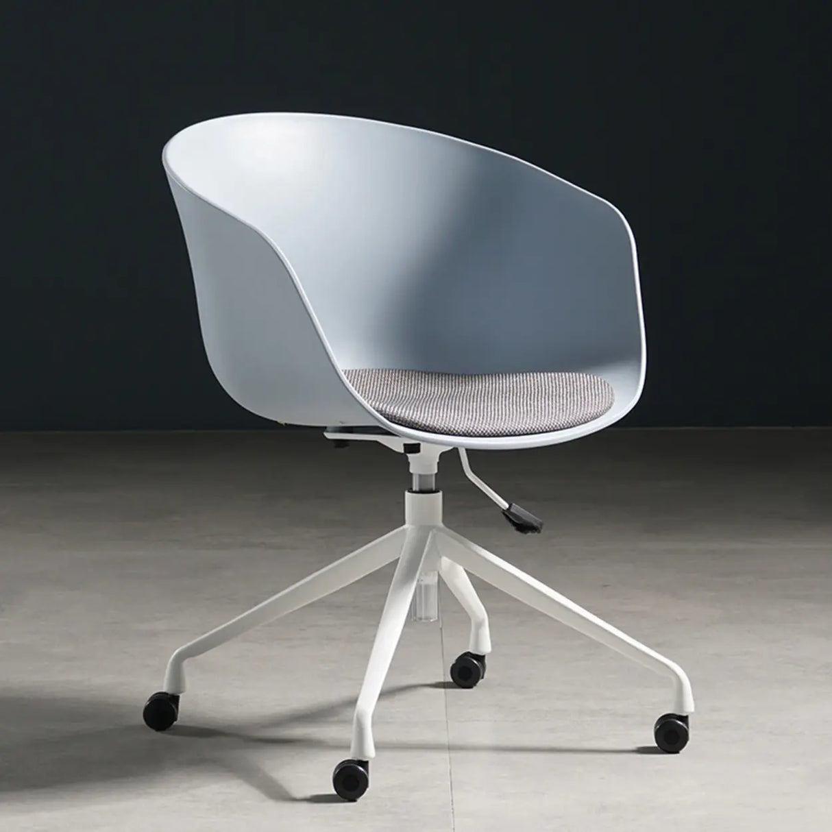 Trendy Adjustable Seat Height Ergonomic Metal Office Chair Image - 28