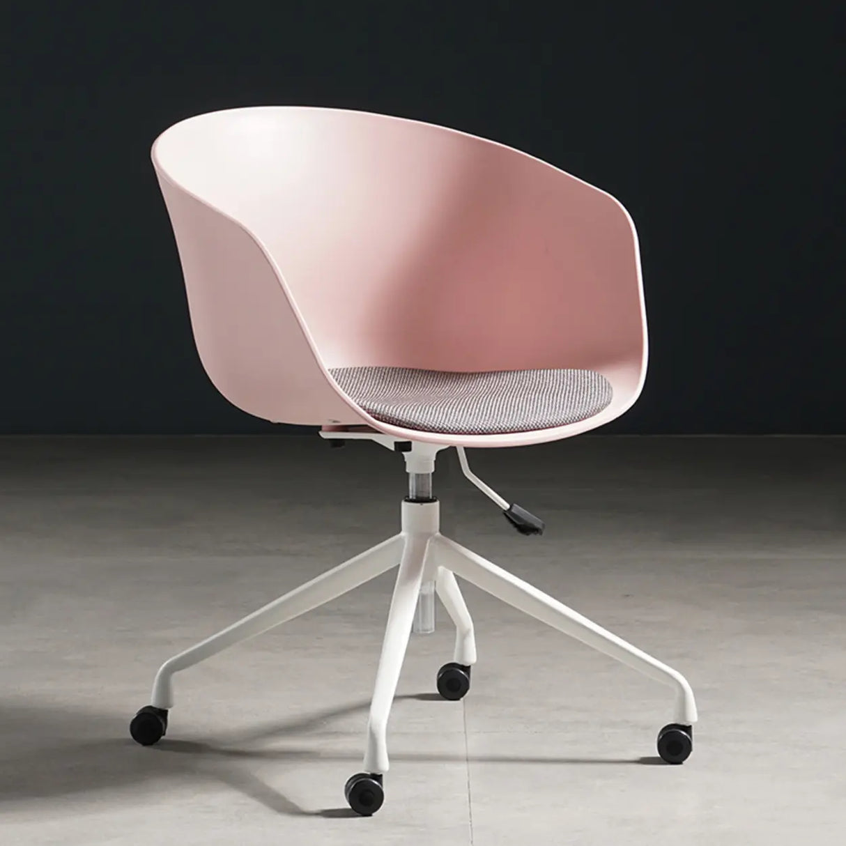 Trendy Adjustable Seat Height Ergonomic Metal Office Chair Image - 9
