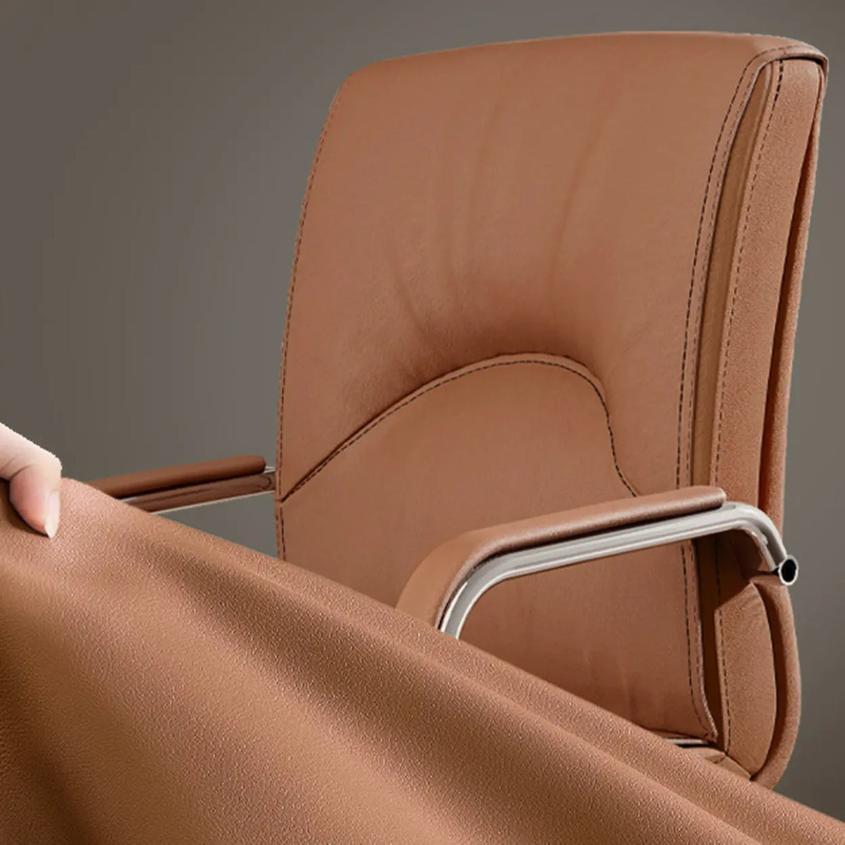 Trendy Calfskin Black Ergonomic Backrest Office Chair Image - 4