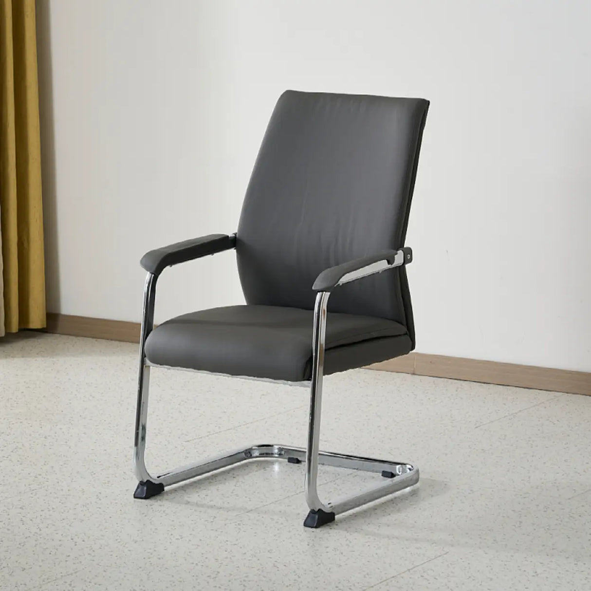 Trendy Ergonomic Leather Office Chairs with Armrests Image - 5