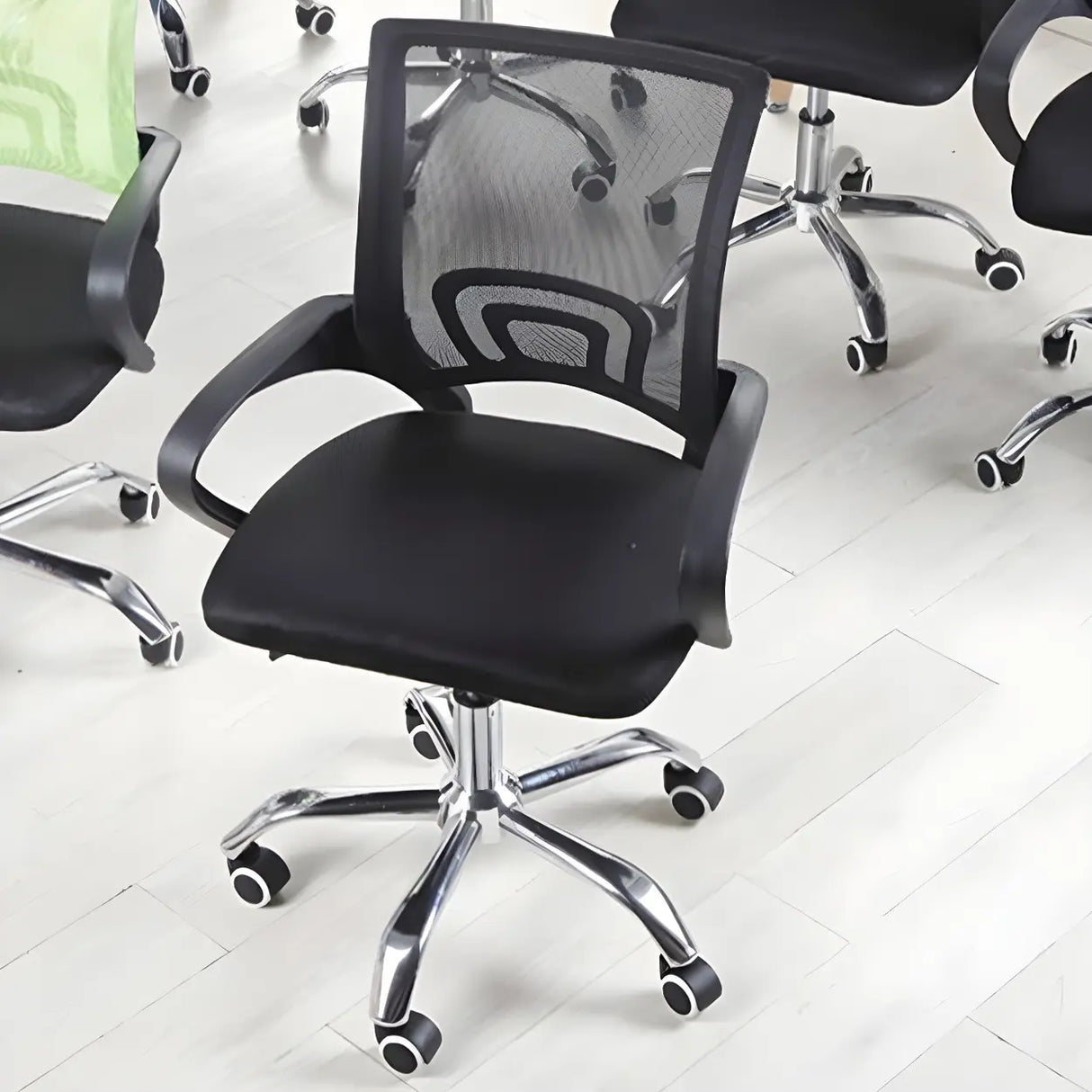 Various Colors Ergonomic Mesh Office Chair with Fixed Arms Image - 3