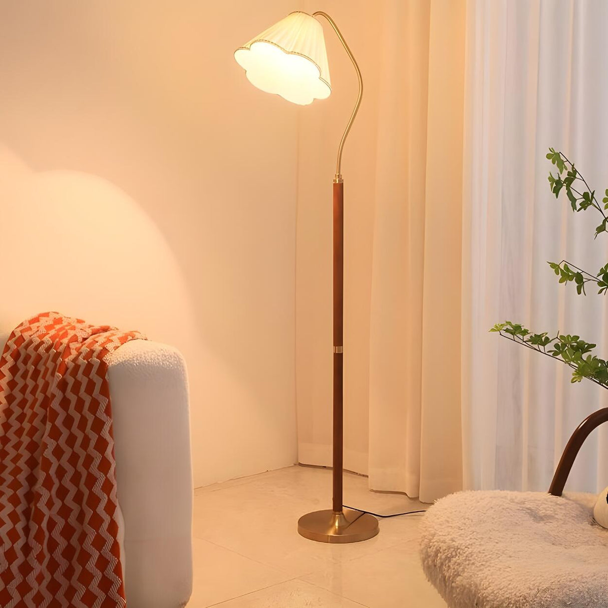 Vintage Brass Beige Floral Living Room Floor Lamp Image - 1
