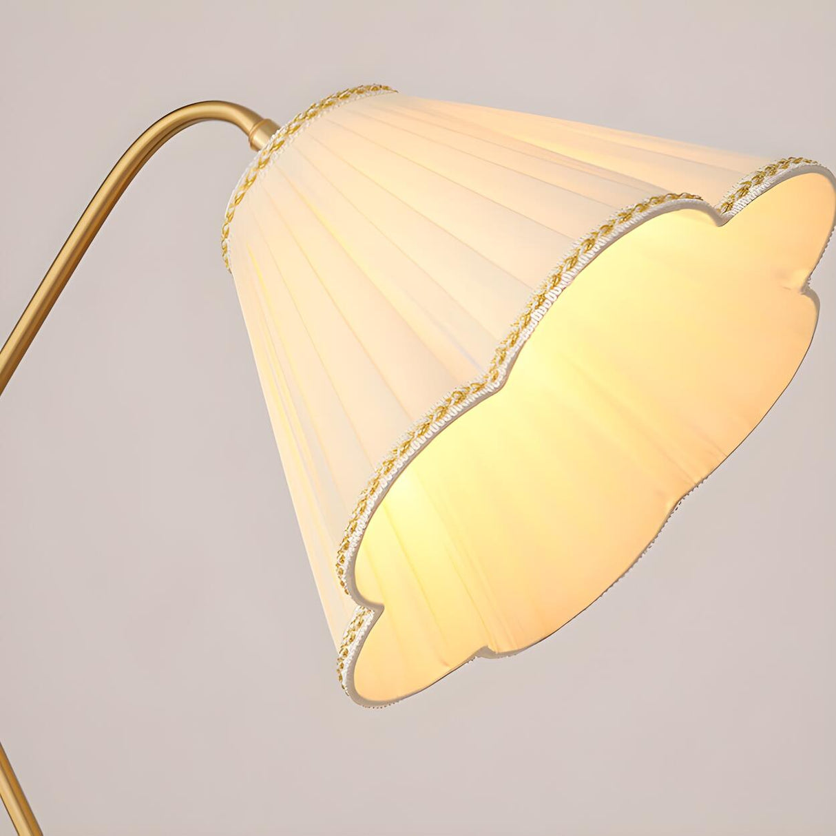 Vintage Brass Beige Floral Living Room Floor Lamp Image - 9