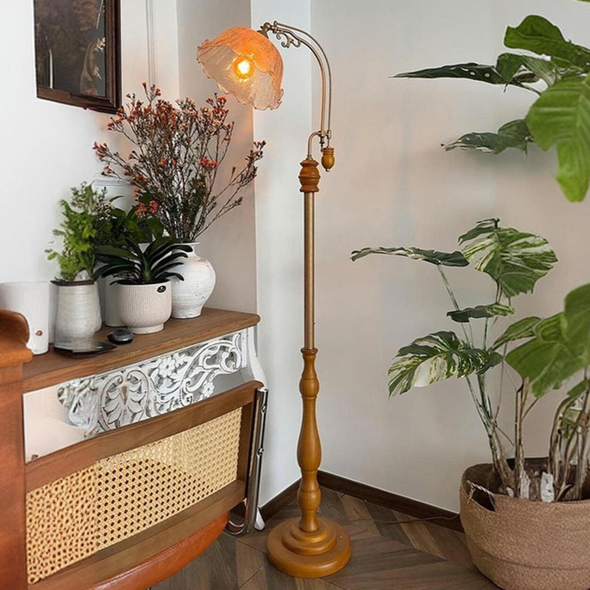 Vintage Floral Glass Brown Wooden LED Floor Light Image - 6
