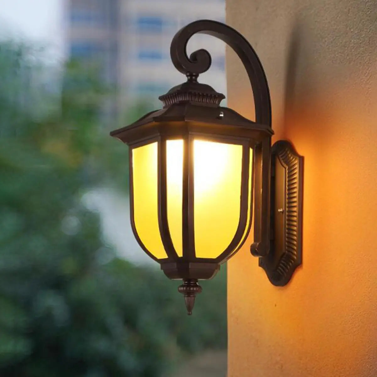 Vintage Lantern Black Aluminum Outdoor Wall Light Image - 14