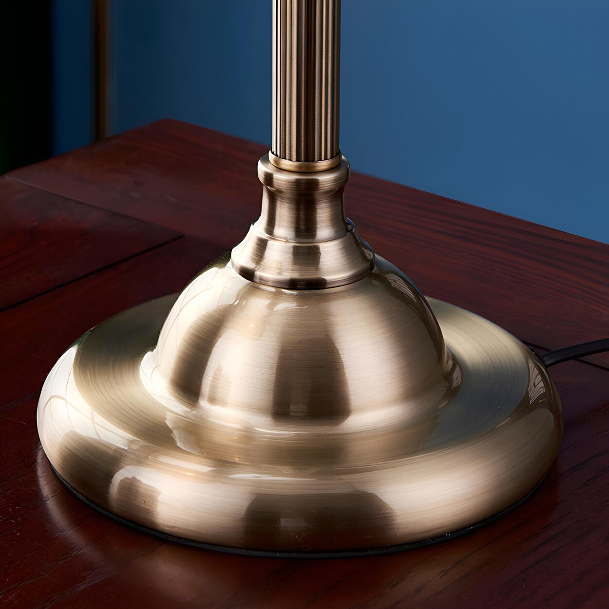 Vintage Luxury Golden Bell Bronze Bedside Table Lamp – Homebaa