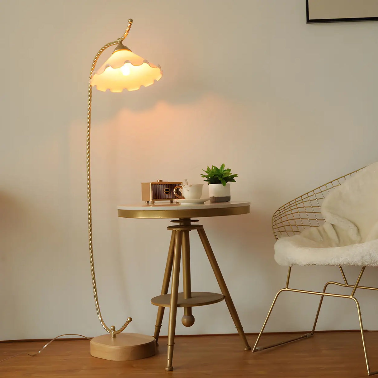 Vintage Scalloped Shade Gold Metal LED Floor Lamp Image - 1
