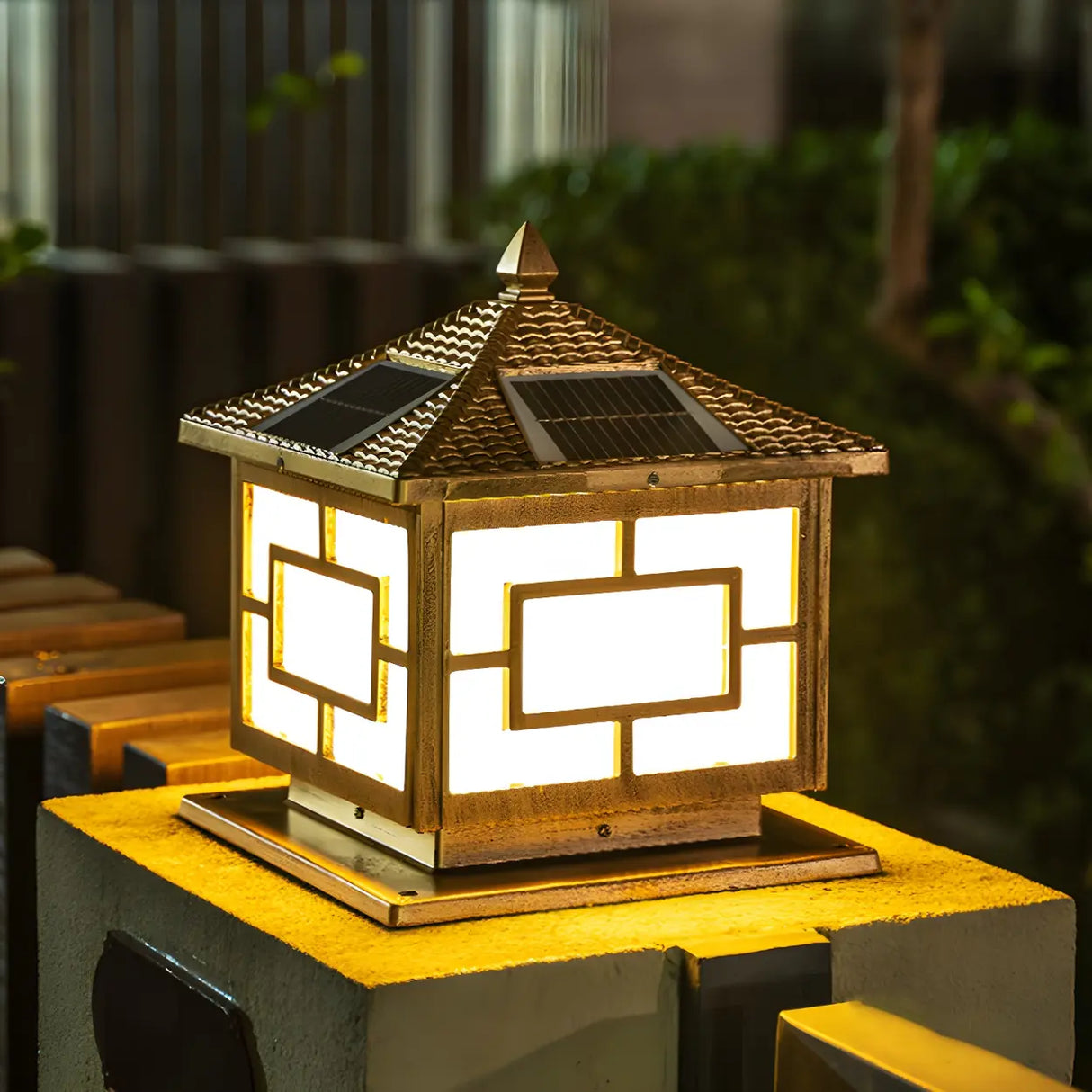 Vintage Solar-Powered Lantern Metal Outdoor Table Lamp Image - 1