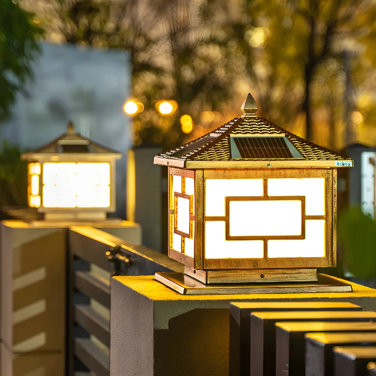 Vintage Solar-Powered Lantern Metal Outdoor Table Lamp Image - 4