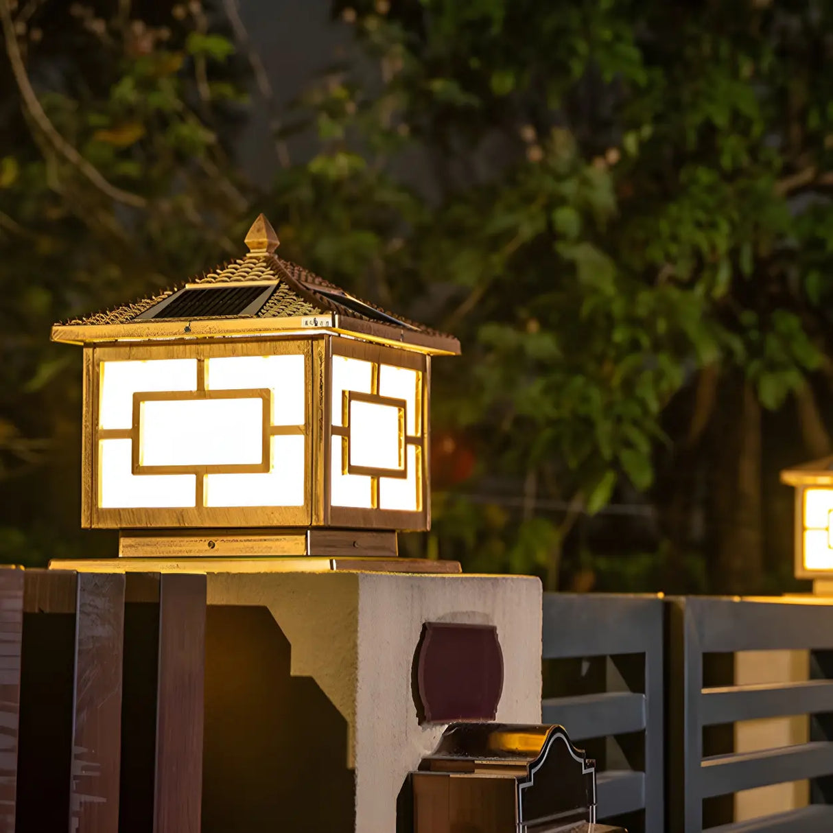 Vintage Solar-Powered Lantern Metal Outdoor Table Lamp Image - 6