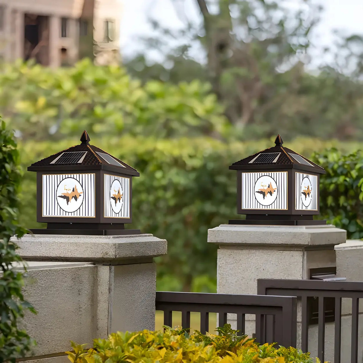Vintage Square Chic Pattern Metal Solar Outdoor Lamp Image - 5