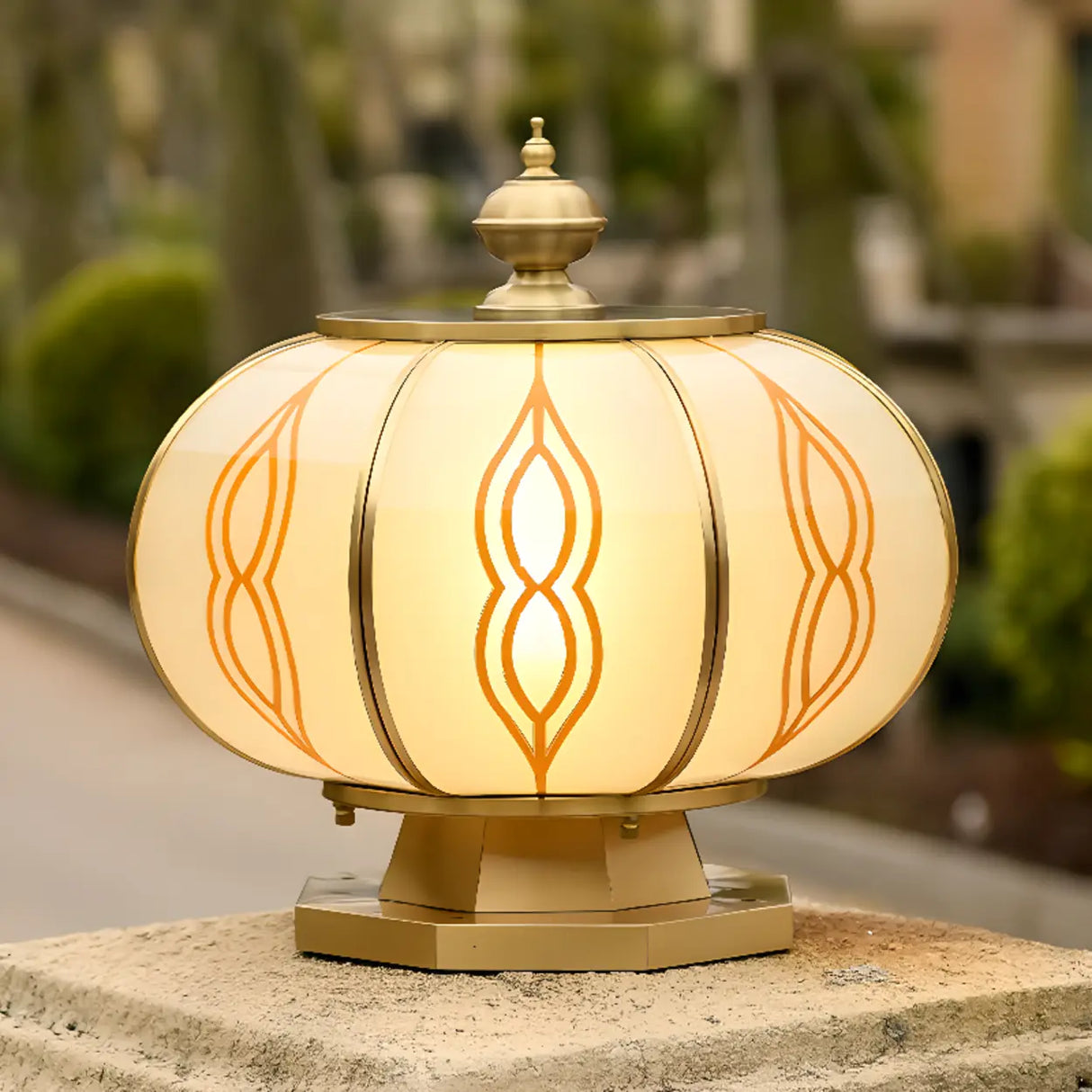 Waterproof Vintage Brass Solar LED Outdoor Pillar Light Image - 4